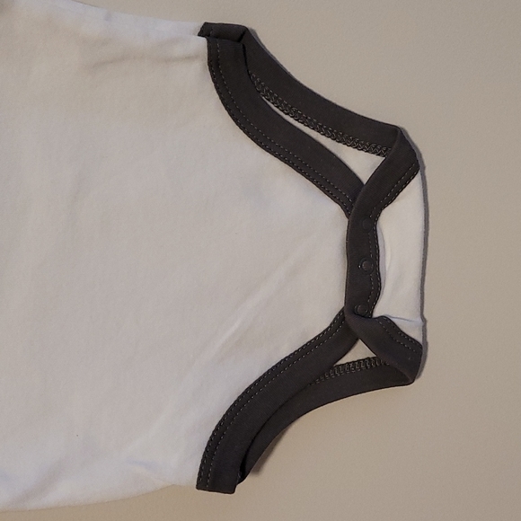 Hudson Baby Onesie New To The Tribe - Picture 5 of 9